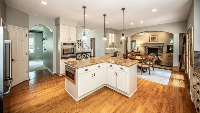 4015 Hosford Hills Road, Eagan, MN 55123