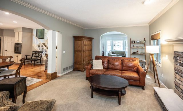 4015 Hosford Hills Road, Eagan, MN 55123