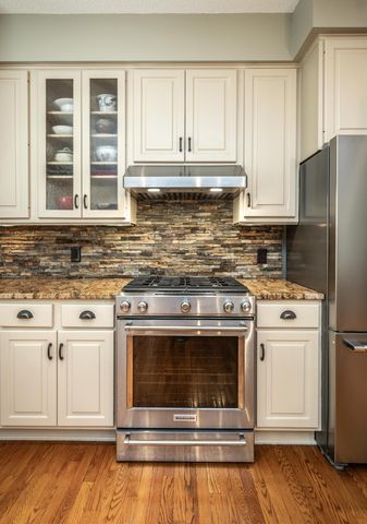 4015 Hosford Hills Road, Eagan, MN 55123