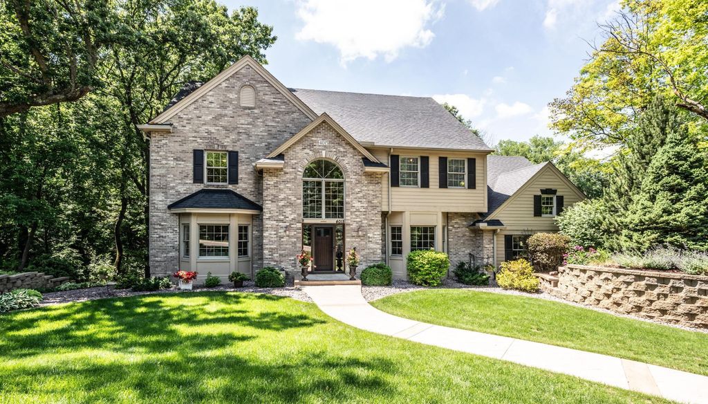 4015 Hosford Hills Road, Eagan, MN 55123