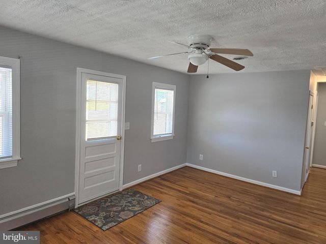 182 SHENANDOAH ST, Mount Jackson, VA 22842