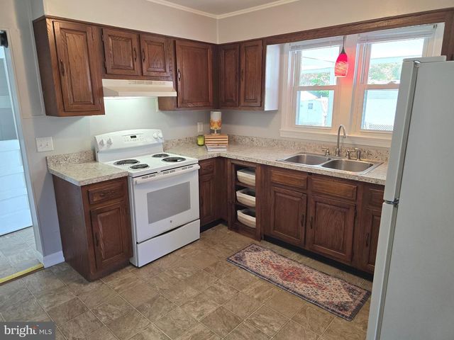182 SHENANDOAH ST, Mount Jackson, VA 22842