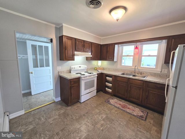 182 SHENANDOAH ST, Mount Jackson, VA 22842