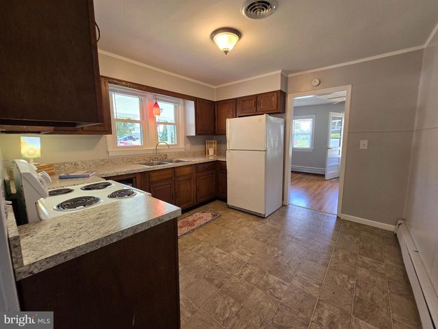182 SHENANDOAH ST, Mount Jackson, VA 22842