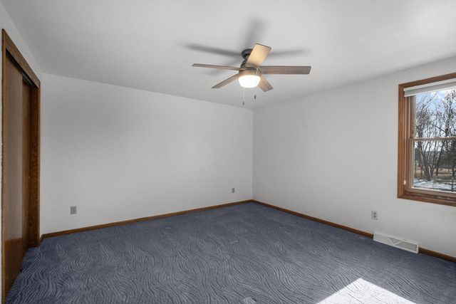 W342N6303 Kathy DRIVE, Oconomowoc, WI 53066