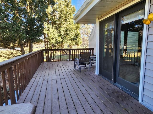 W342N6303 Kathy DRIVE, Oconomowoc, WI 53066