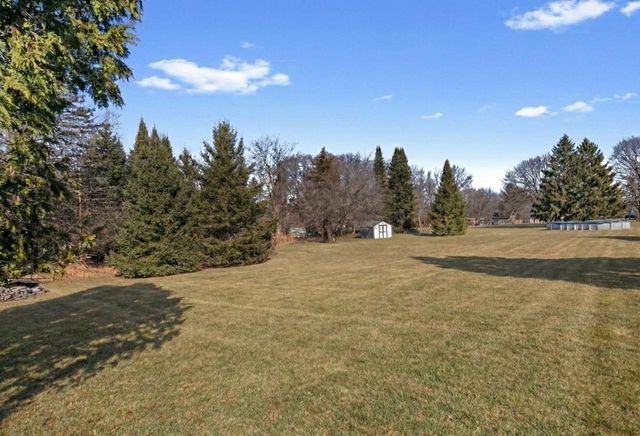 W342N6303 Kathy DRIVE, Oconomowoc, WI 53066