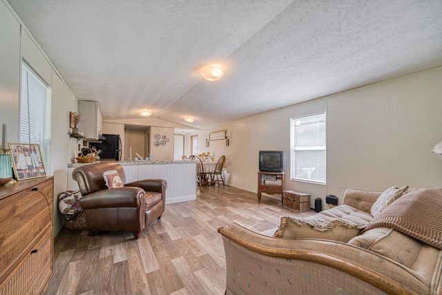 983 Hickey RD, Hallsville, TX 75650
