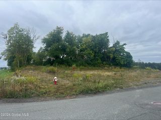 2 Harbor Lane, Cohoes, NY 12047