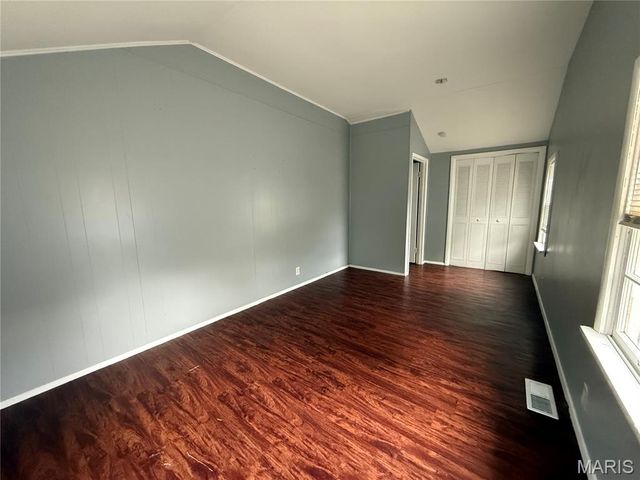 452 Bluff Drive, St Louis, MO 63137