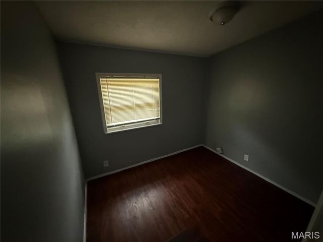 452 Bluff Drive, St Louis, MO 63137