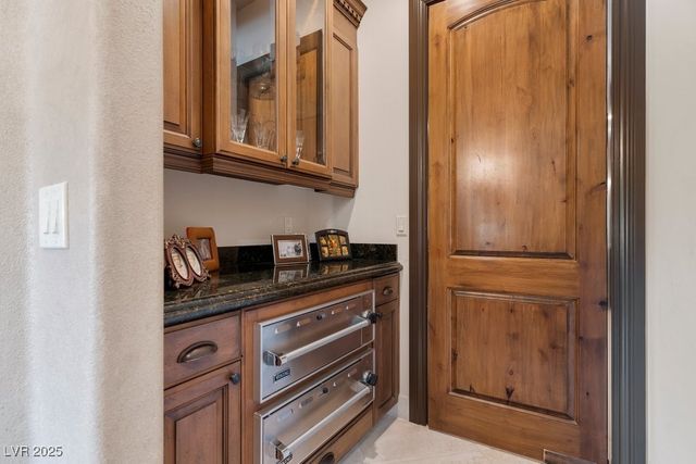 9717 Winter Palace Drive, Las Vegas, NV 89145