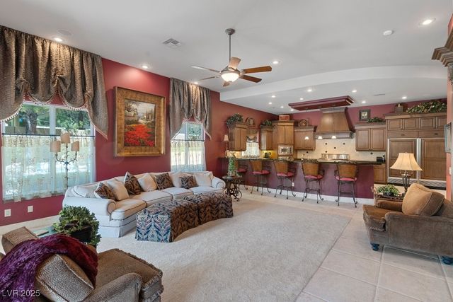 9717 Winter Palace Drive, Las Vegas, NV 89145