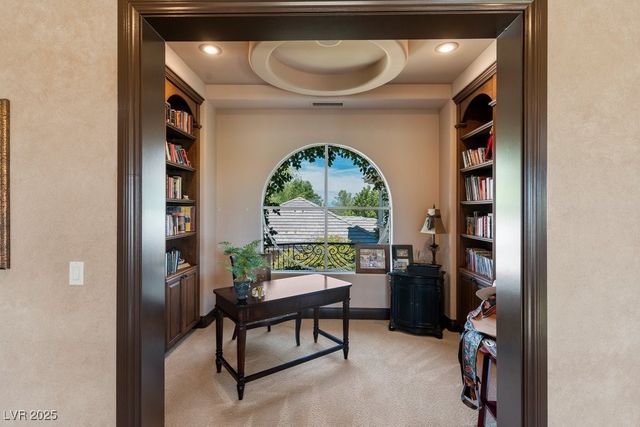 9717 Winter Palace Drive, Las Vegas, NV 89145