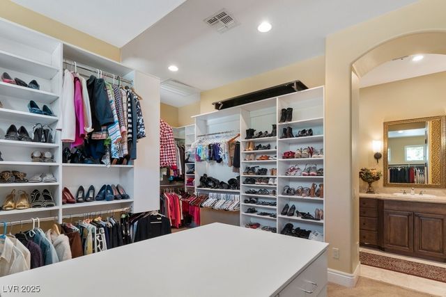 9717 Winter Palace Drive, Las Vegas, NV 89145