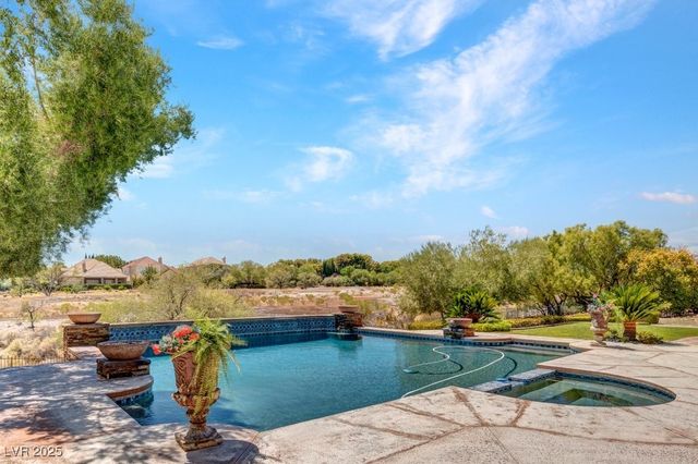 9717 Winter Palace Drive, Las Vegas, NV 89145