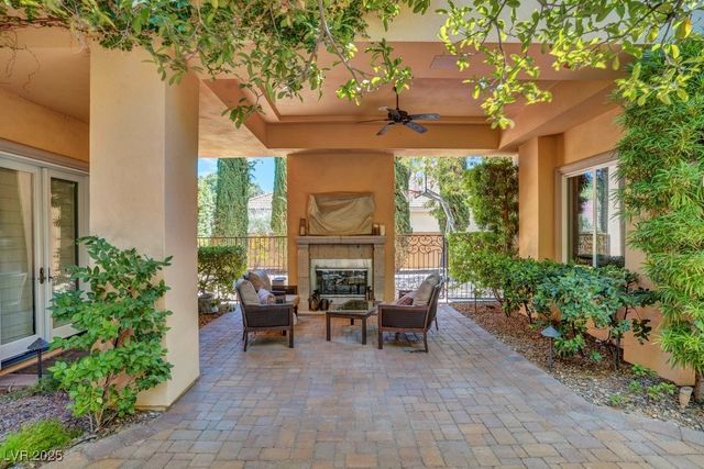 9717 Winter Palace Drive, Las Vegas, NV 89145