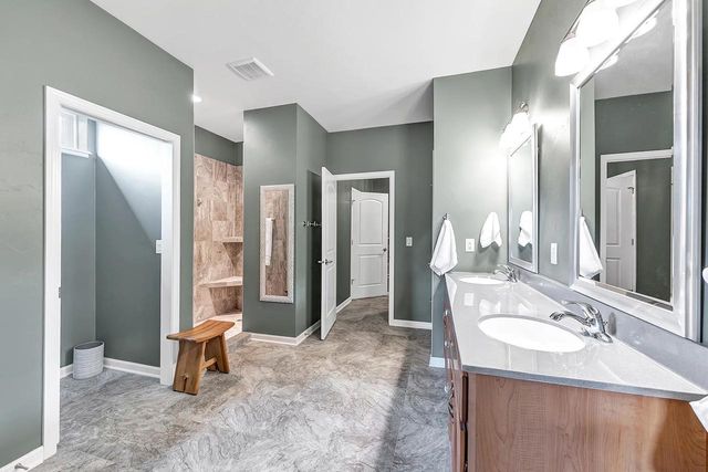 156 RACCOON BERRY WAY, Green Bay, WI 54311