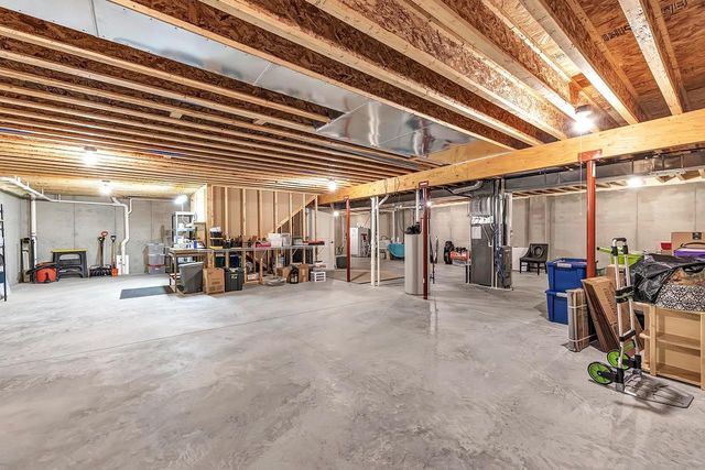 156 RACCOON BERRY WAY, Green Bay, WI 54311