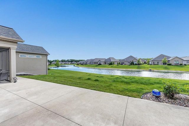 156 RACCOON BERRY WAY, Green Bay, WI 54311