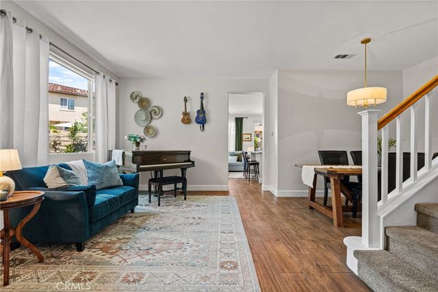 28356 Santa Rosa, Saugus, CA 91350