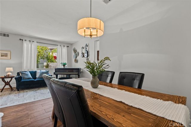 28356 Santa Rosa, Saugus, CA 91350