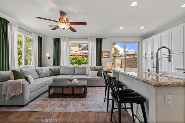 28356 Santa Rosa, Saugus, CA 91350
