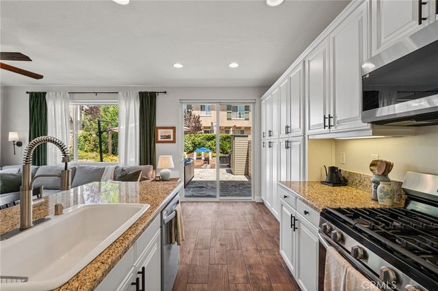 28356 Santa Rosa, Saugus, CA 91350