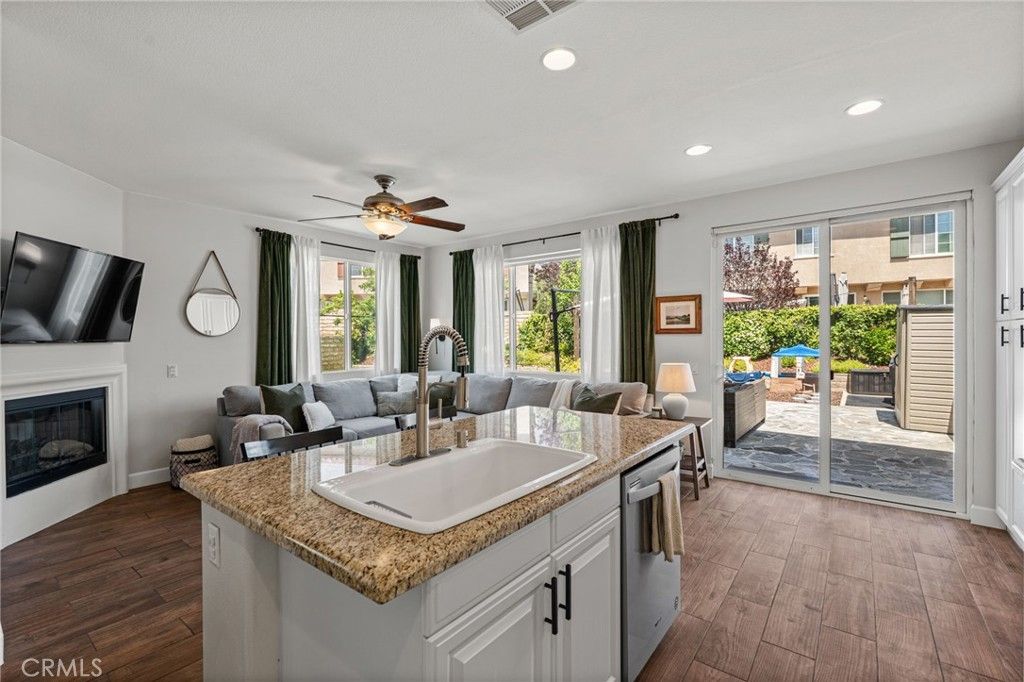 Image 10 of property listing at 28356 Santa Rosa, Saugus, CA 91350