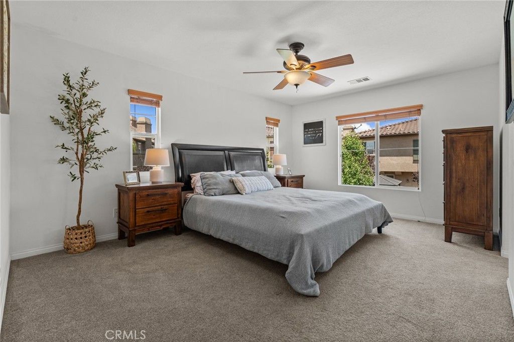 Image 11 of property listing at 28356 Santa Rosa, Saugus, CA 91350
