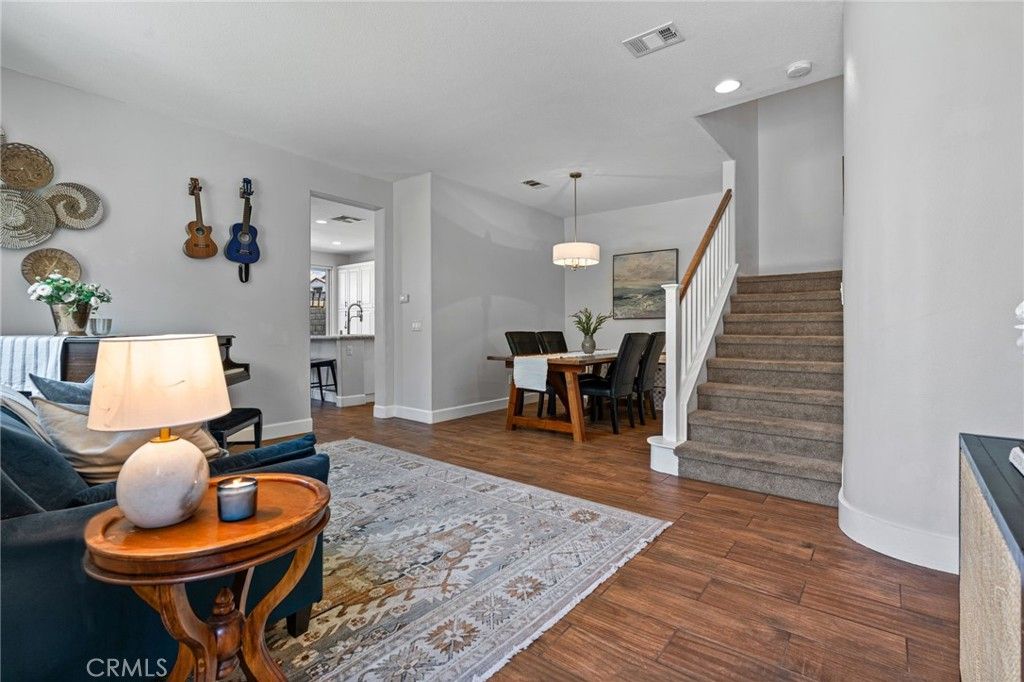 Image 23 of property listing at 28356 Santa Rosa, Saugus, CA 91350