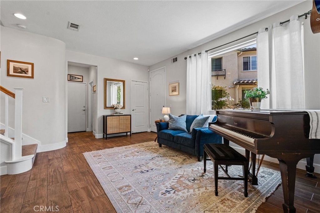 Image 25 of property listing at 28356 Santa Rosa, Saugus, CA 91350