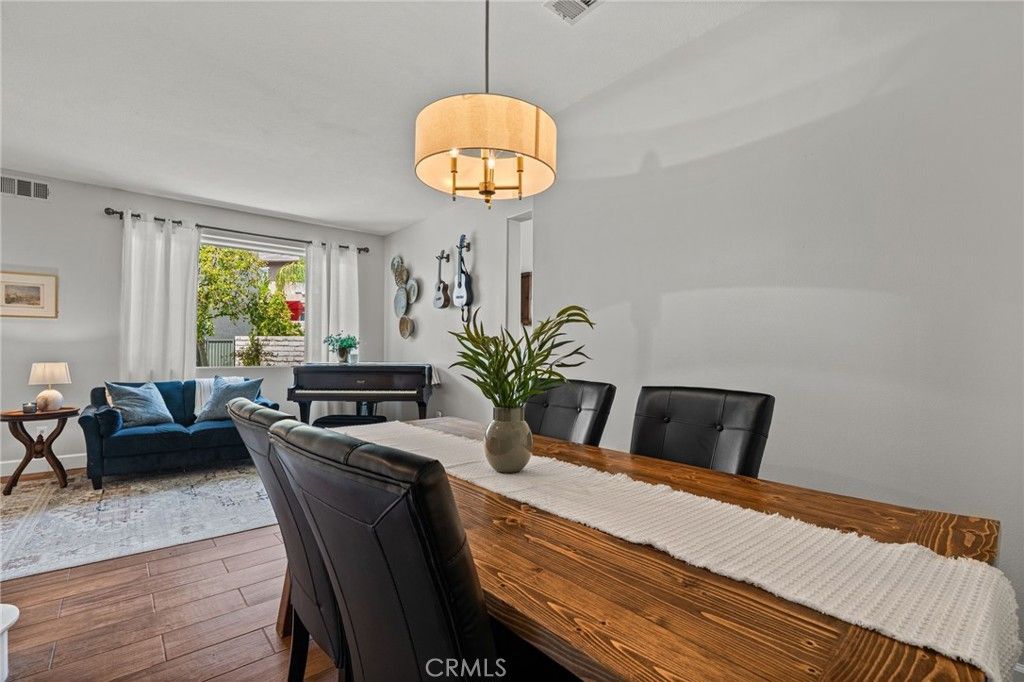 Image 28 of property listing at 28356 Santa Rosa, Saugus, CA 91350