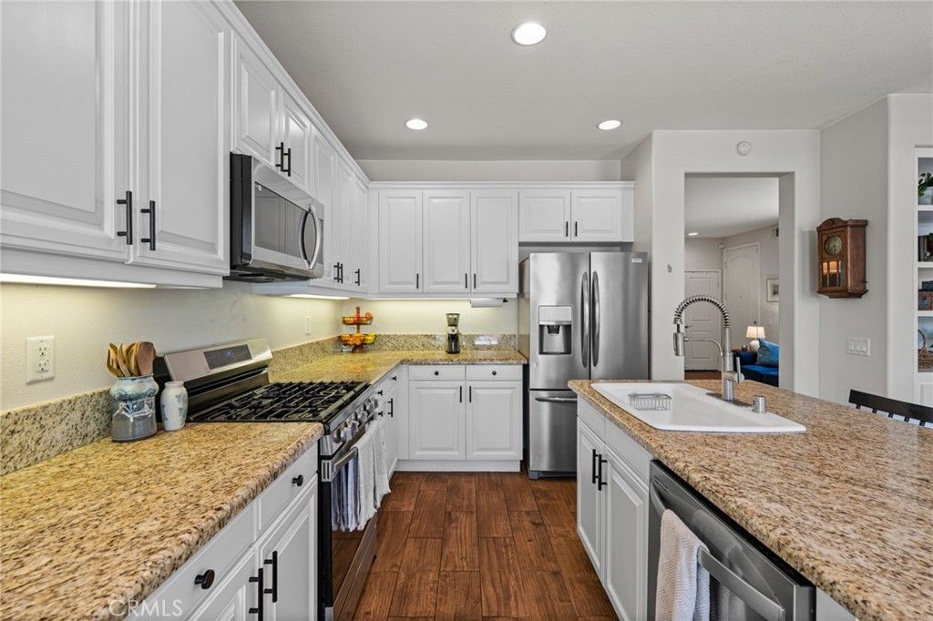 Image 8 of property listing at 28356 Santa Rosa, Saugus, CA 91350