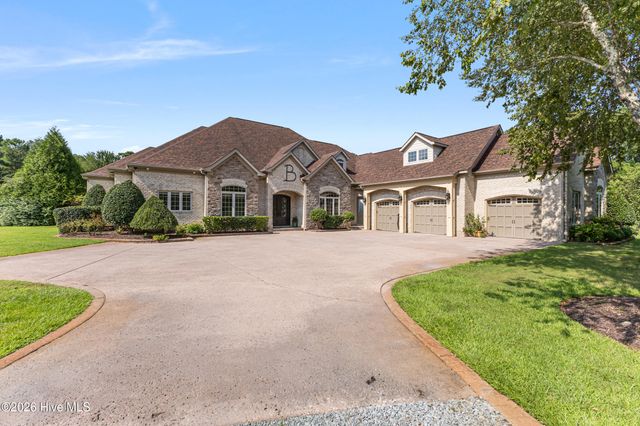 439 Whitebridge Road, Hampstead, NC 28443