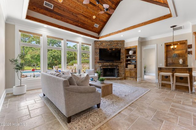 439 Whitebridge Road, Hampstead, NC 28443