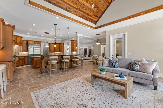 439 Whitebridge Road, Hampstead, NC 28443