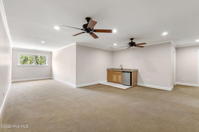439 Whitebridge Road, Hampstead, NC 28443