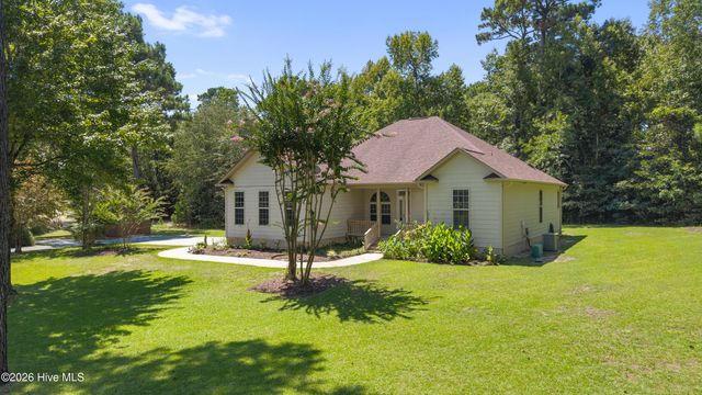 439 Whitebridge Road, Hampstead, NC 28443