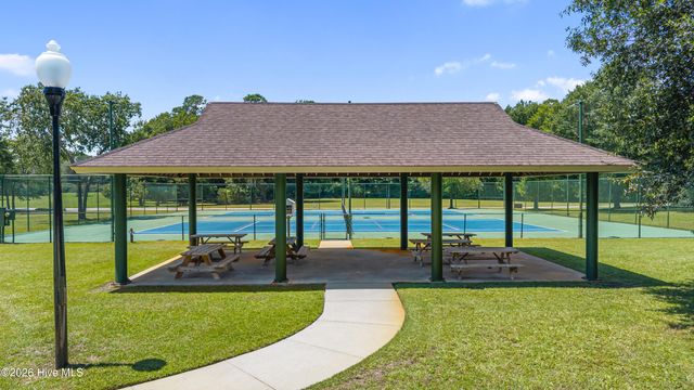 439 Whitebridge Road, Hampstead, NC 28443