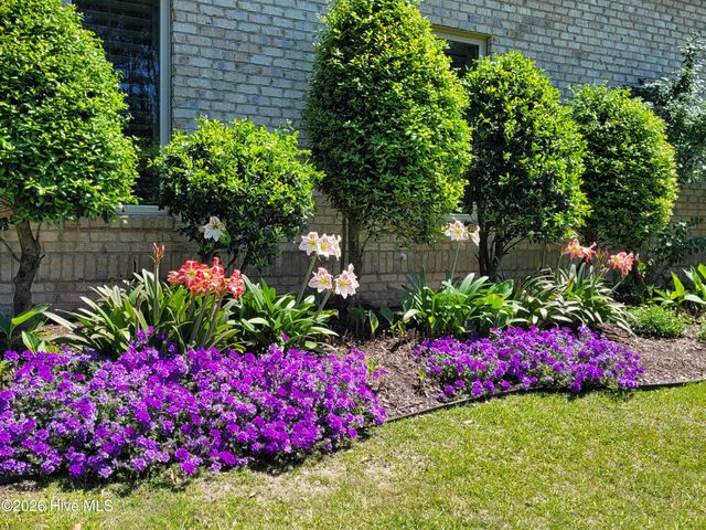 439 Whitebridge Road, Hampstead, NC 28443