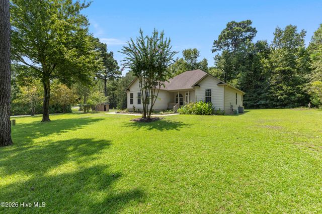 439 Whitebridge Road, Hampstead, NC 28443