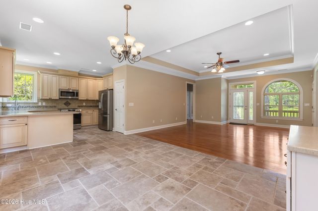 439 Whitebridge Road, Hampstead, NC 28443