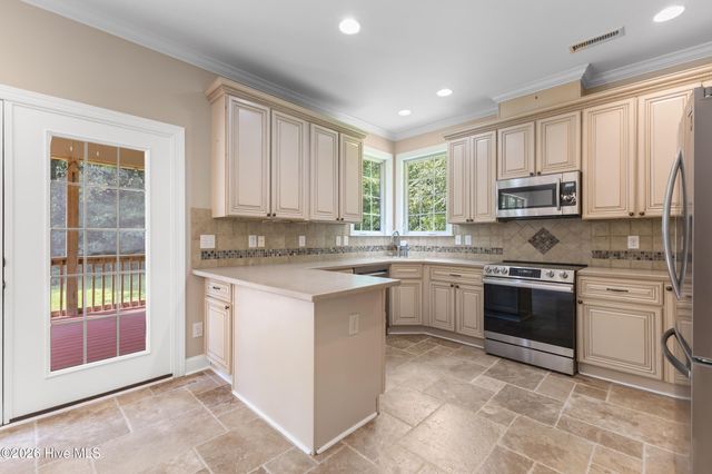 439 Whitebridge Road, Hampstead, NC 28443