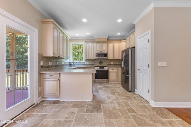 439 Whitebridge Road, Hampstead, NC 28443