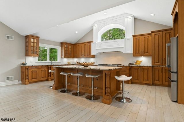 1253 Maple Hill Rd, Scotch Plains Twp., NJ 07076