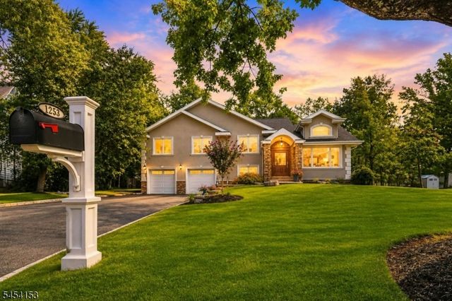 1253 Maple Hill Rd, Scotch Plains Twp., NJ 07076