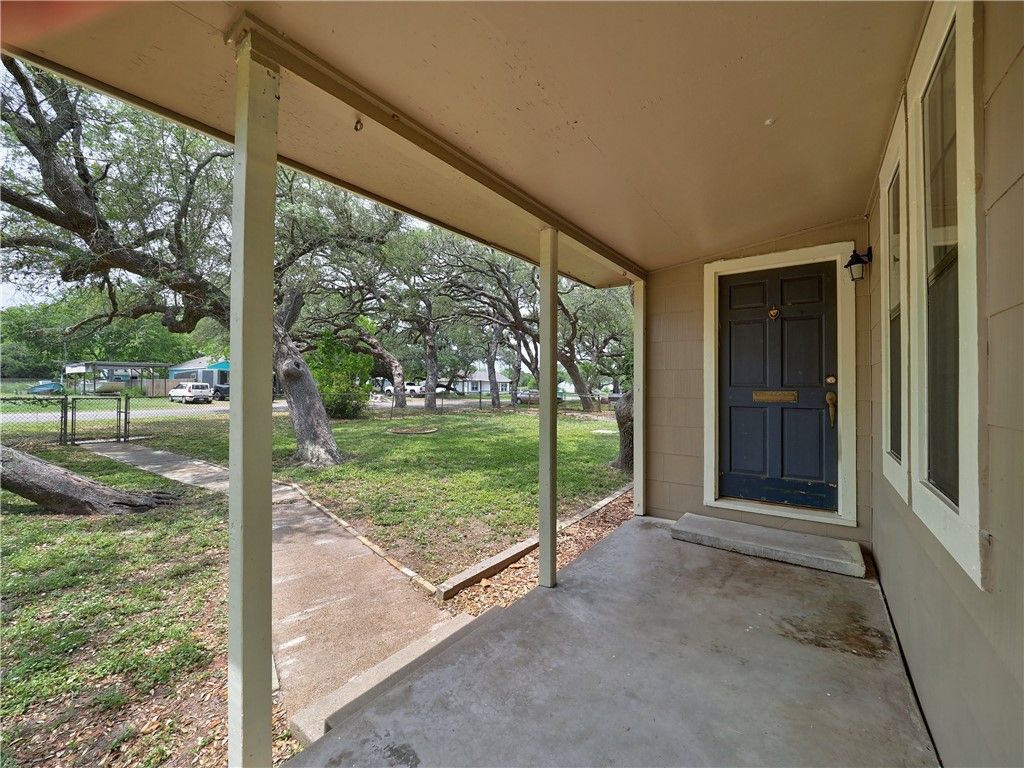 745 S Rife St, Aransas Pass, TX 78336 — photo 4