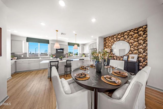 542 Via Zibello, Camarillo, CA 93012