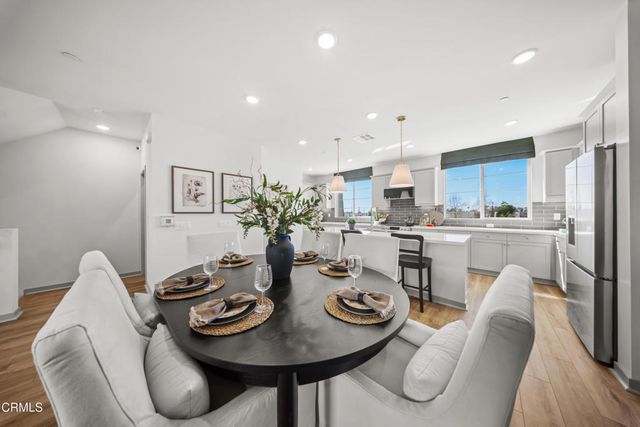 542 Via Zibello, Camarillo, CA 93012